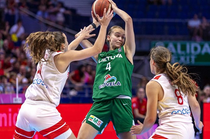 FIBA.com nuotr./Ispanės sėkmingai stabdė ir Justę Jocytę, ir kitas lietuves