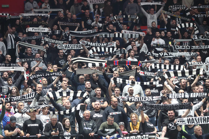 Imago / Scanpix nuotr./„Partizan“ krepšinio sirgaliai