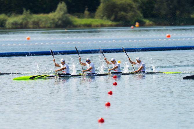 Kipro Štreimikio/LTOK nuotr./Baidarių keturvietė varžosi olimpiniame finale