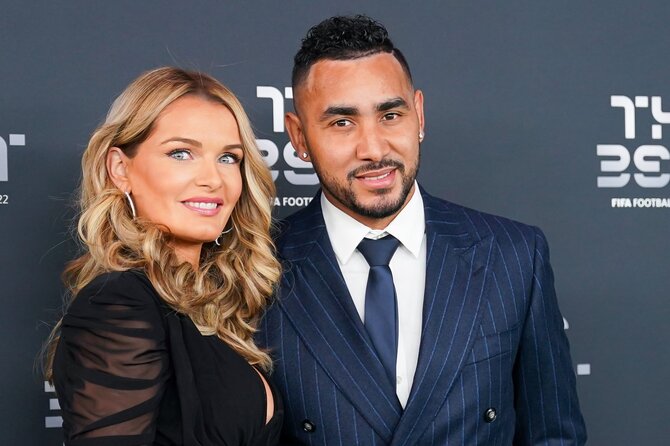 Vida Press nuotr./Dimitri Payet kartu su žmona Ludivine