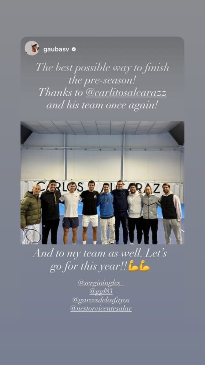 „Instagram“ nuotr./Vilius Gaubas (trečias iš kairės) ir Carlosas Alcarazas (ketvirtas iš kairės)