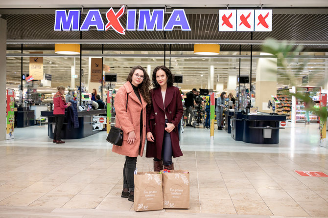 „Maximos“ nuotr./Gabrielė ir Livija Gradauskienė „Maximos“ parduotuvėje