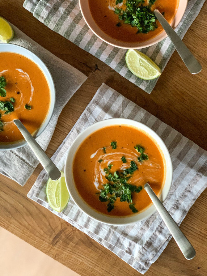 Autorės nuotr./Raudonųjų lęšių ir pomidorų sriuba su kokosų pienu