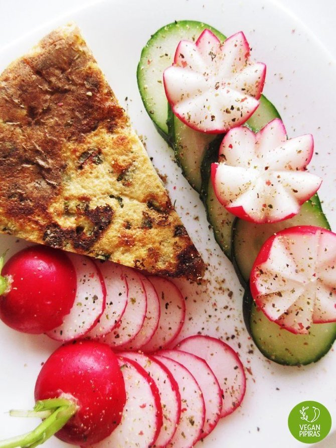 „Vegan Pipiras“ nuotr./Veganiškas „omletas“ iš raudonųjų lęšių