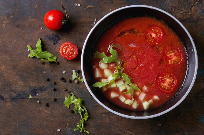Vida Press nuotr./Šalta arbūzų ir pomidorų sriuba