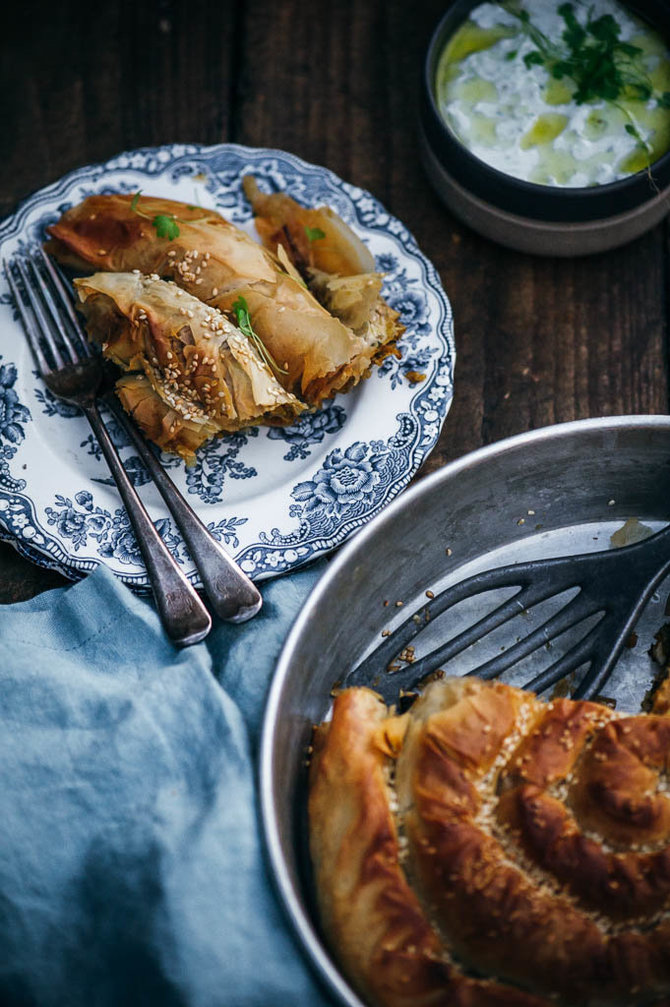 Nidos Degutienės nuotr. /Pikantiškas filo tešlos pyragas su moliūgais ir kopūstais