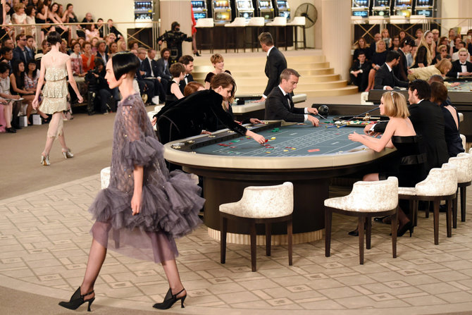 Vida Press nuotr./Žvaigždės improvizuotame „Chanel“ aukštosios mados kazino