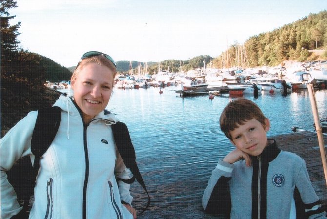 Asmeninio albumo nuotr./Indrė Andruškevičiūtė su sūnumi Norvegijoje