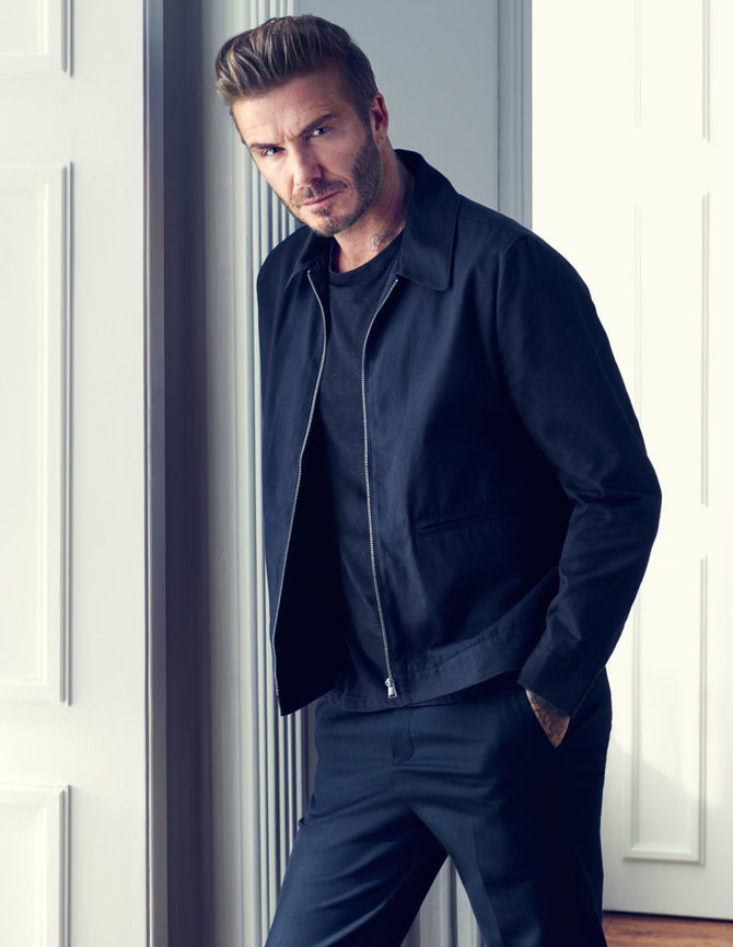 „H&M“ nuotr./Davidas Beckhamas „H&M Modern Essentials“ reklaminėje kampanijoje