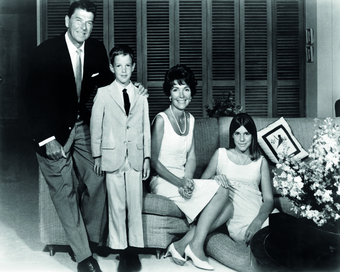 Vida Press nuotr./Visa Reaganų šeima 1967 m.
