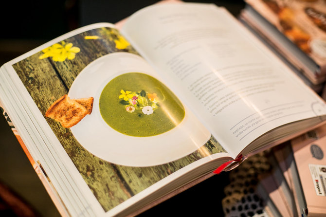 Juliaus Kalinsko / 15min nuotr./Kulinarinė knyga „Prancūzijos virtuvė“