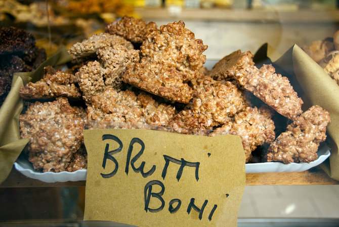 Vida Press nuotr./Sausainiai „Brutti ma buoni“