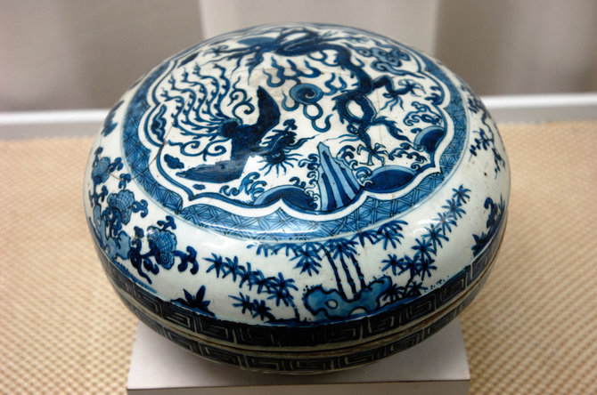 Vida Press nuotr./Kiniška porceliano dėžutė