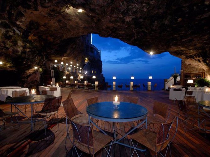 Restorano archyvo nuotr./Restoranas „Grotta Palazzese“