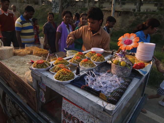  „Travel Planet“ nuotr./Indijoje gatvėje parduodamas maistas