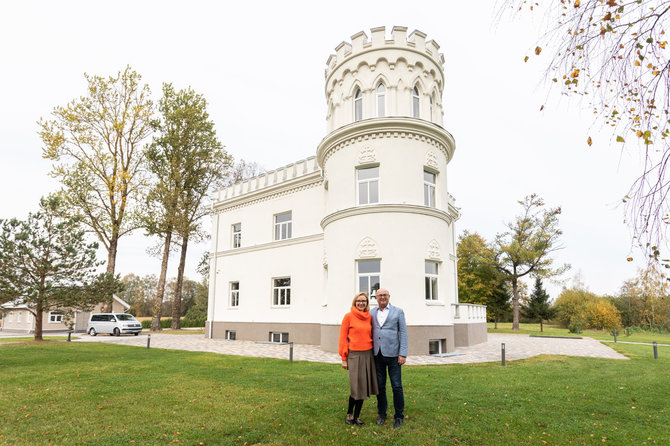 Aliaus Koroliovo nuotr./Visvaldas Matijošaitis su gyvenimo drauge Loreta Stonkiene