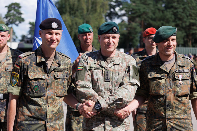 Eriko Ovčarenko / BNS nuotr./Vadų pasikeitimo ceremonija