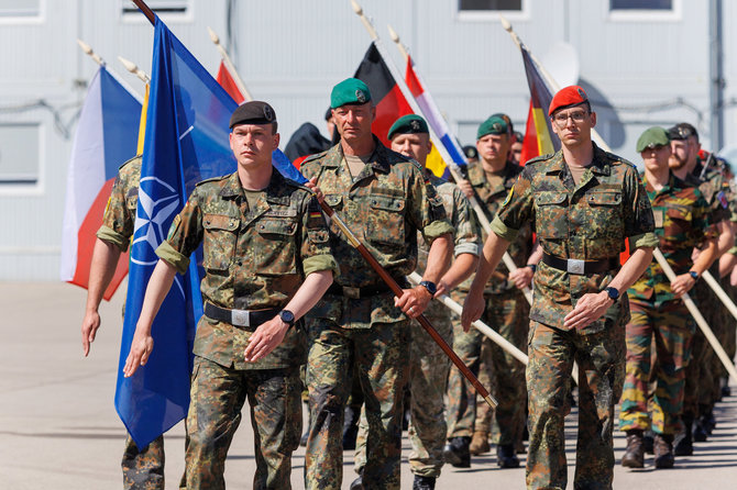 Eriko Ovčarenko / BNS nuotr./Vadų pasikeitimo ceremonija