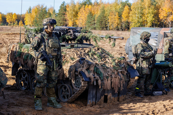 Eriko Ovčarenko / BNS nuotr./Pratybų akimirka