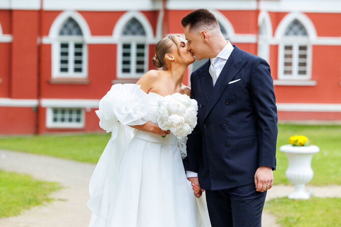Eriko Ovčarenko / BNS nuotr./Nerijaus Liuberto ir Ievos Bekeraitytės vestuvės