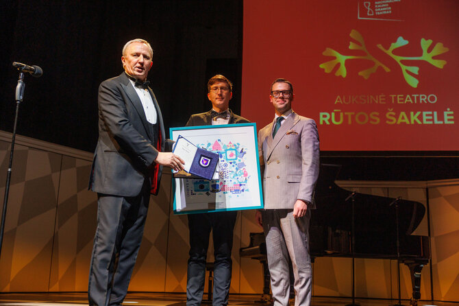 Eriko Ovčarenko / BNS nuotr./„Auksinės rūtos šakelės“ apdovanojimai