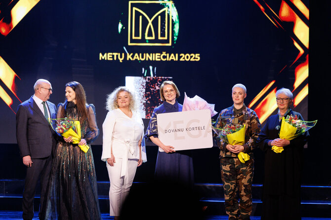 Eriko Ovčarenko / BNS nuotr./Metų kaunietės apdovanojimas