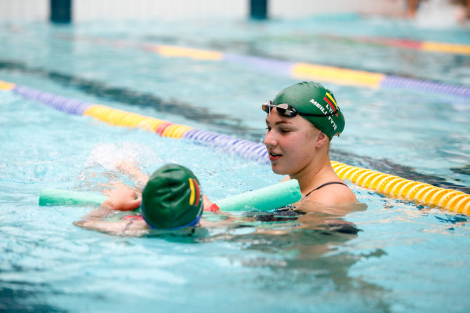 Eriko Ovčarenko / 15min nuotr./Plaukimo treniruotė su Rūta Meilutyte „Girstučio“ baseine