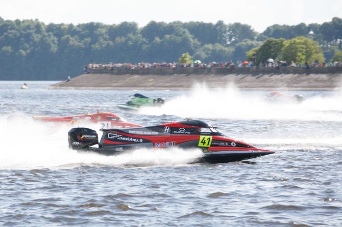 Eriko Ovčarenko / 15min nuotr./Vandens formulių užkulisiai