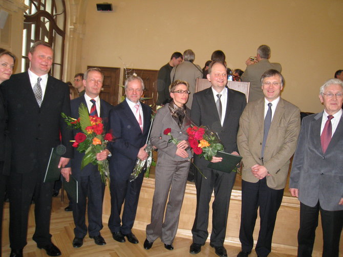 Asmeninė nuotr./Lietuvos mokslo premijos įteikimas, 2008 m. Vienas iš laureatų – prof. E.Kuokštis (trečias iš kairės)