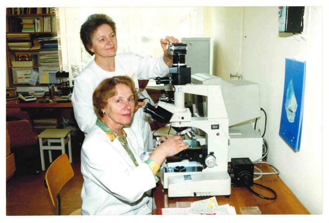 Asmeninė nuotr./Gydytojos imunologės Onutė Cicėnienė, Tatjana Rainienė (dešinėje)