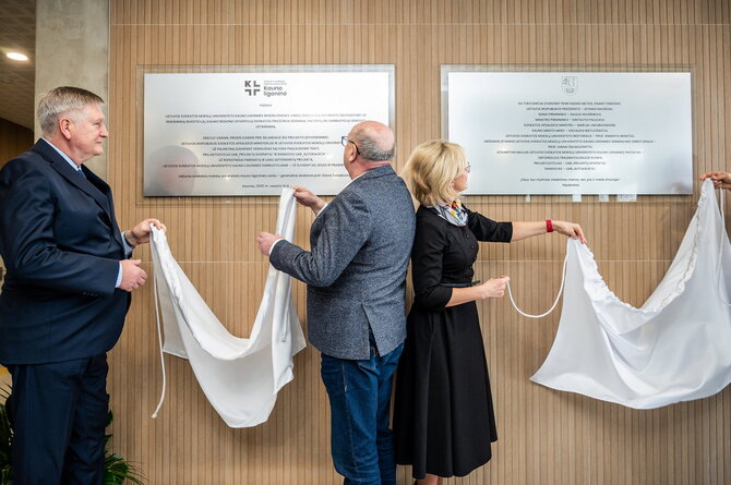 LSMU Kauno ligoninės ir Kauno miesto savivaldybės nuotr./LSMU Kauno ligoninės Ortopedijos traumatologijos klinikos atidarymo akimirka