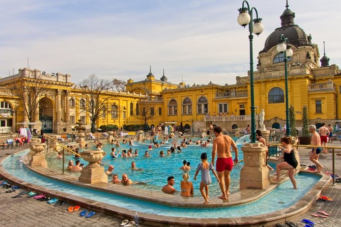 Shutterstock nuotr./Viešasis Széchenyi baseinas Budapešte