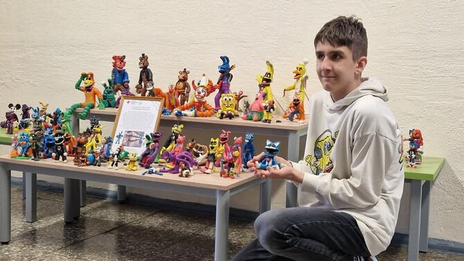 Asmeninės nuotr./Įvairius personažus Astijus kuria iš plastilino