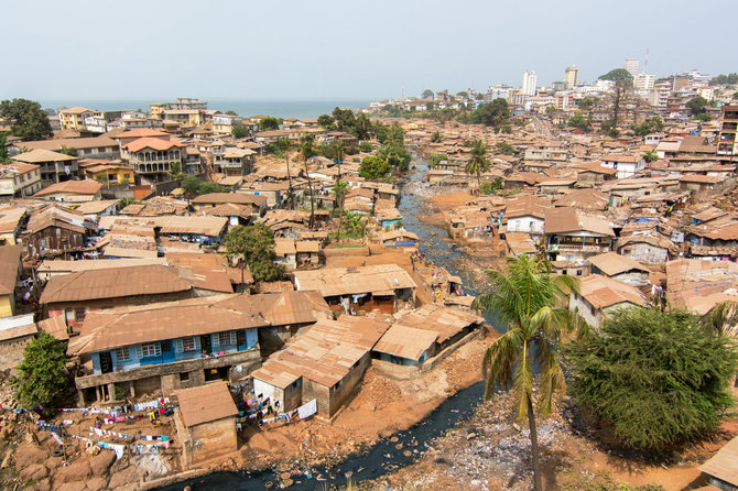 Sauliaus Damulevičiaus nuotr./Kru įlankos (angl. Kroo Bay) lūšnynas yra vienas iš pačių vargingiausių kvartalų, esančių Siera Leonės sostinėje Fritaune