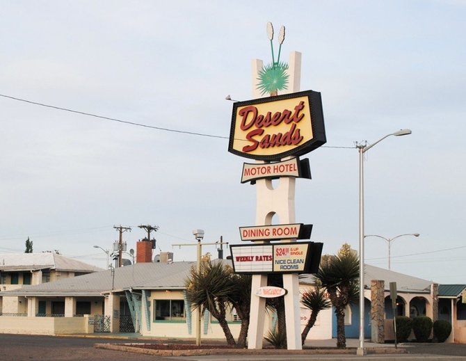 Supercompressor.com nuotr./„Desert Sands Motor Hotel“