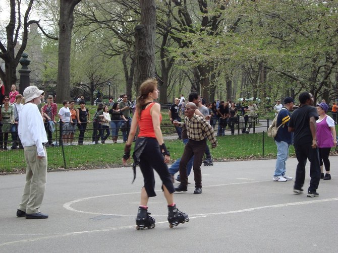 Vaido Mikaičio nuotr./Centriniame Niujorko parke miestiečiai sportuoja ir pramogauja