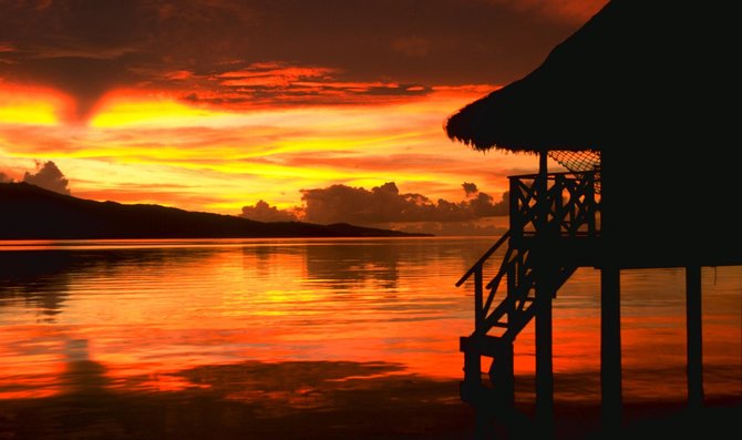 Inforu.org nuotr./Saulėlydis Bora Bora saloje