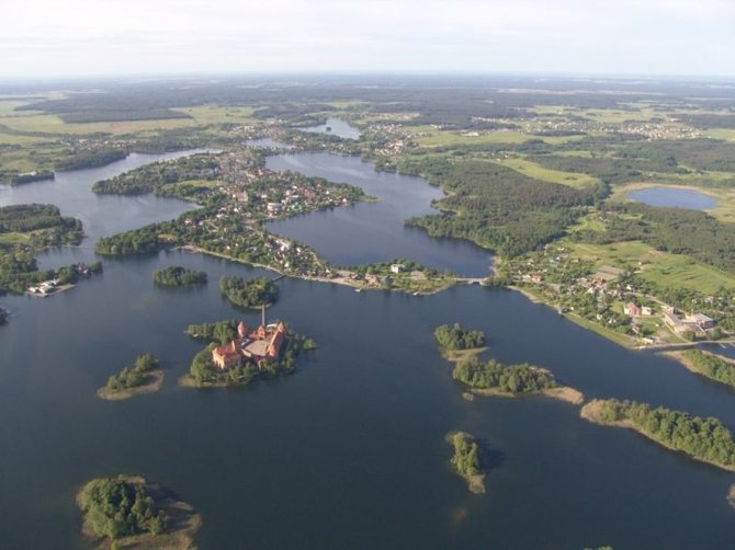VSTT nuotr./Trakų ežerų panorama