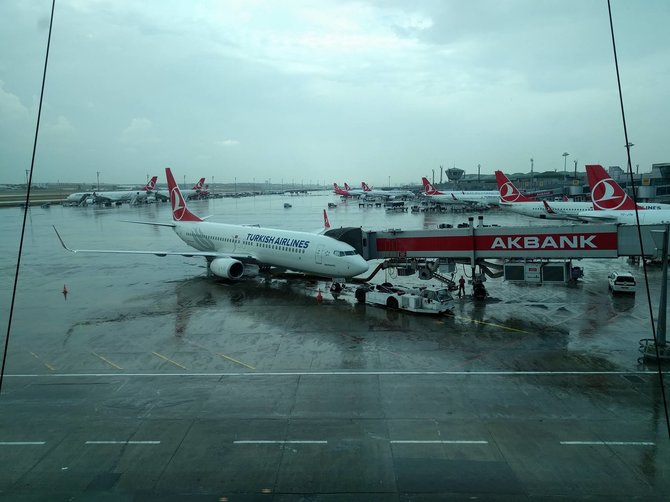 Regimanto Urbano nuotr./Stambulo Ataturko oro uostas likus kelioms valandoms iki teroro atakų