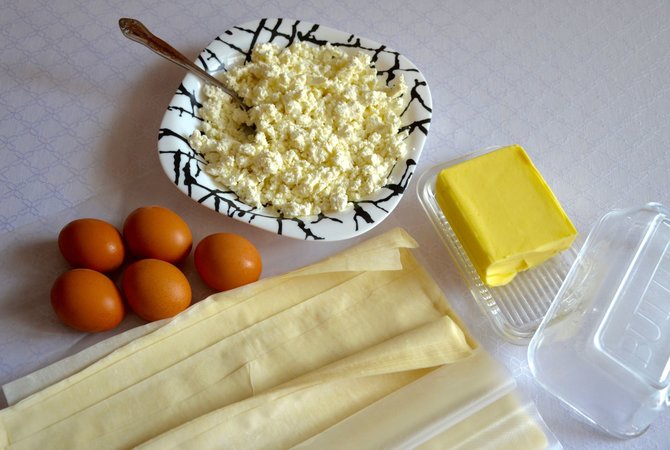 Virginijos Pupeikytės-Dzhumerovos nuotr./Bulgarijoje populiariausia banica su sirene – baltu sūriu sūriu.