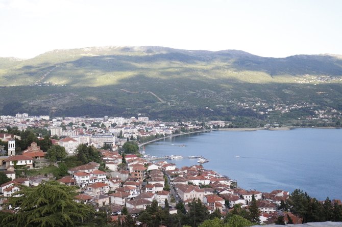 Kristinos Jugulytės nuotr./Ohrido miestas netoli sienos su Albanija 
