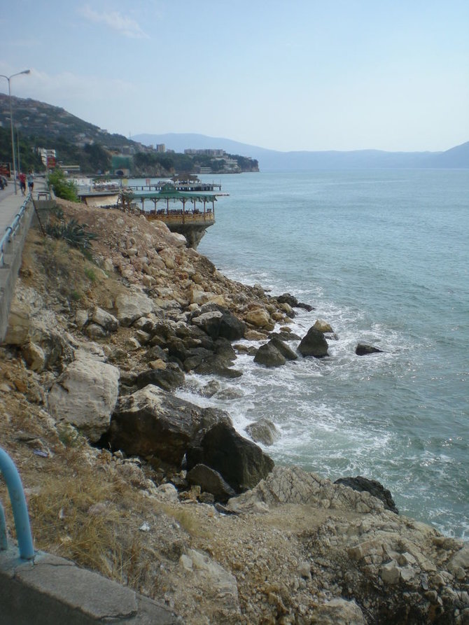 Gabijos Lebednykaitės nuotr./Jūros pakrantė Albanijoje