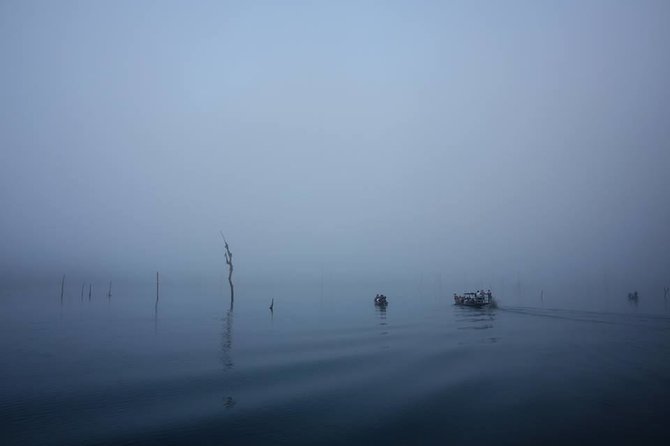 Karolio Žukausko nuotr./Cheow Lan ežere anksti ryte, kol rūkas dar nepakilęs