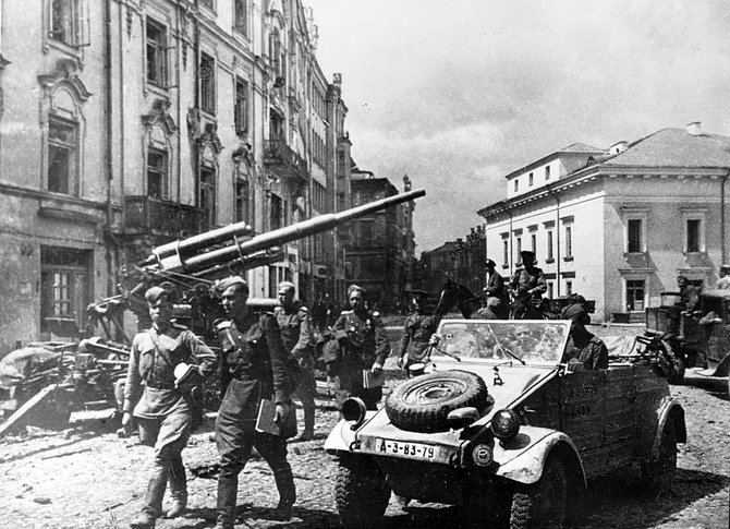 Archyvinės nuotr./Didžioji g. 1944 m., Vilnius užimtas sovietų