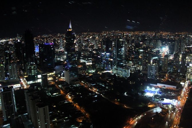Asmeninė nuotr./Vataipbuna.lt/Naktinė Panamos miesto panorama