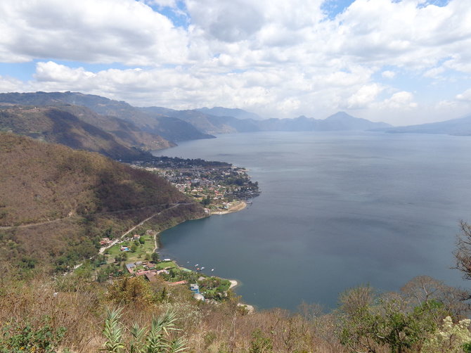 Asmeninė nuotr./Atitlano ežeras ir Panahacelio turgus