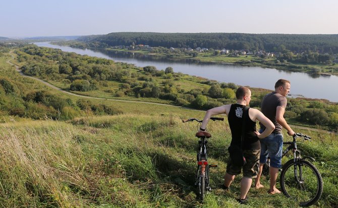 Kauno rajono turizmo informacijos centro nuotr./Šilelio-Kulautuvos dviračių takas nuo Netonių kalno