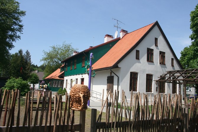 Aurelijos Kripaitės/15min.lt nuotr./Vydūno kultūros centras po rekonstrukcijos tapo miestelio puošmena. 