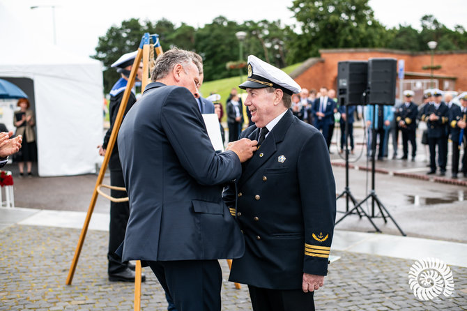 Fotopolio nuotr./Jūros šventėje pagerbti nusipelnę jūrininkai