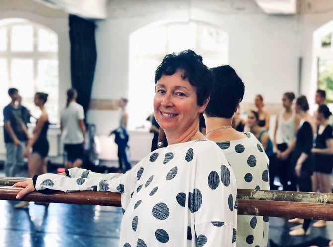 J.Lebedevos nuotr/Klasikinio baleto mokyklos įkūrėja, savininkė bei meno vadovė Elizabeth Shipiatsky iš Denverio (JAV) . 